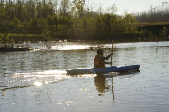 Man_paddling_kayak_on_Big_Muddy_River Photo by Steve Hillebrand Courtesy of USFWS