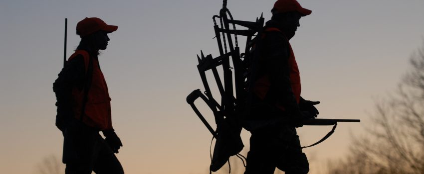 Should you hunt a stand two days in a row?  This study may help answer that question.